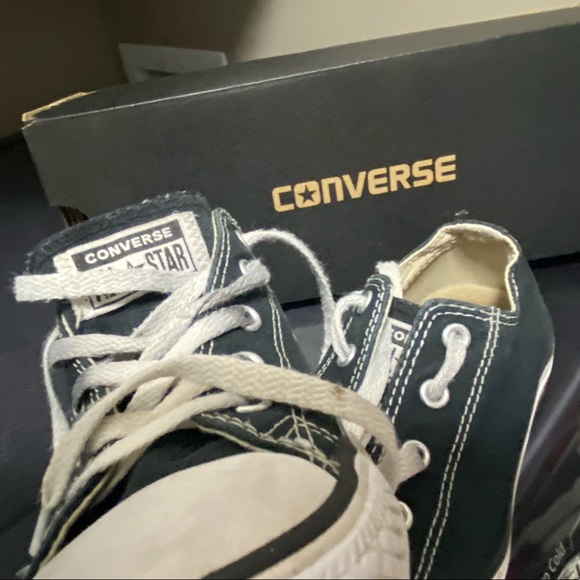 ⭐️CONVERSE ALL STAR KICKS⭐️ - Picture 2 of 9